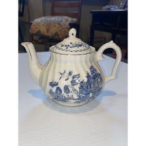 Robinson Design Group Blue Willow Swirl Vintage Japanese Teapot 1989 A1